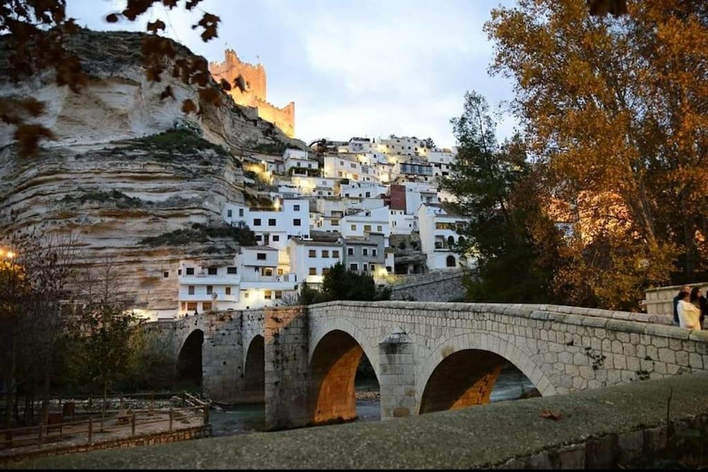 Casa Rural En Canon Rio Jucar.Lagila アルカラ・デル・フカル エクステリア 写真